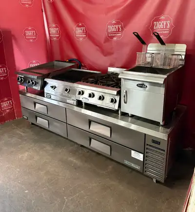 Like new ___________________ -we are open monday to friday 10 am to 5 pm -Available eveings and week...