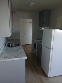 3 Fernhill Road Conveniently located on Fernhill Drive, just off Windmill Road in Dartmouth, these a... (image 4)