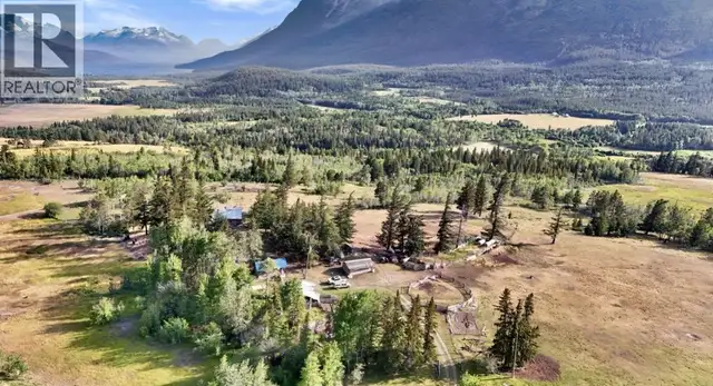7091 TATLAYOKO ROAD Williams Lake, British Columbia in Houses for Sale in Williams Lake - Image 2