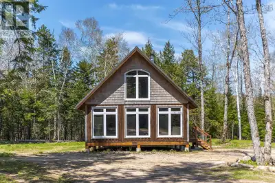 Charming New Cottage with Deeded Lake Access to Lake Torment Escape to peace and privacy in this bea...