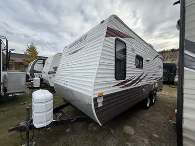 Welcome to Rock Island RV 1 owner unit. Fully serviced in and out and ready for your next adventure....