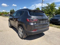 | GPS Navigation | Apple CarPlay/Android Auto | Heated Front Seats | Heated Steering Wheel | Foot-Ac... (image 3)