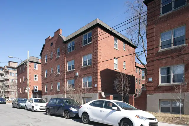 fully refurbished 2-bedroom at 5552 Snowdon, Feb 1st - ID 167 in Long Term Rentals in City of Montréal - Image 12