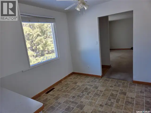 718 98th AVENUE Tisdale, Saskatchewan in Houses for Sale in Saskatoon - Image 8