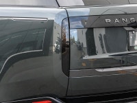 Finished in Green with a Black interior, this used 2023 Land Rover Range Rover P400 Se Swb brings mo... (image 6)