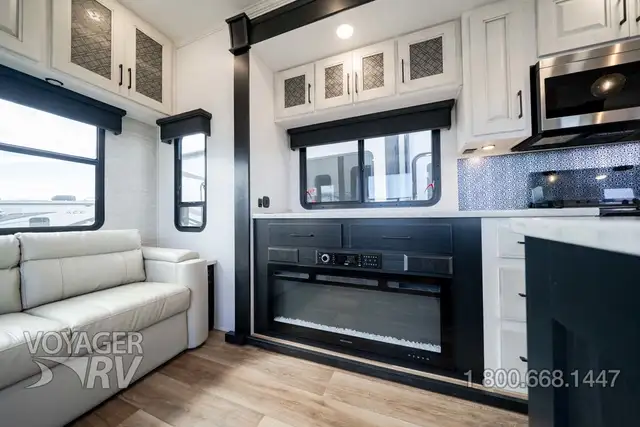 2023 Heartland Bighorn 3215RL in Travel Trailers & Campers in Kelowna - Image 16