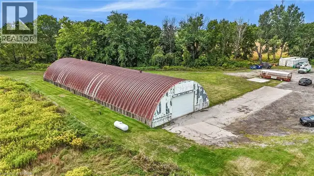 389 PARIS Road Unit# C Brantford, Ontario in Commercial & Office Space for Rent in Brantford - Image 4