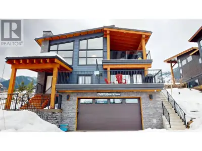 The Timber House – Ultimate Resort Living & Revenue Earner! Welcome to the breathtaking views of the...