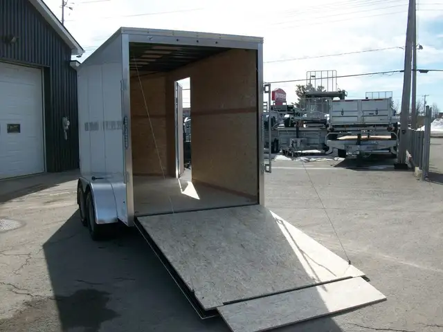 2025 Weberlane CARGO 6' X 12' V-NOSE 2 ESSIEUX RAMPE VTT MOTO TR in Cargo & Utility Trailers in Laval / North Shore - Image 8