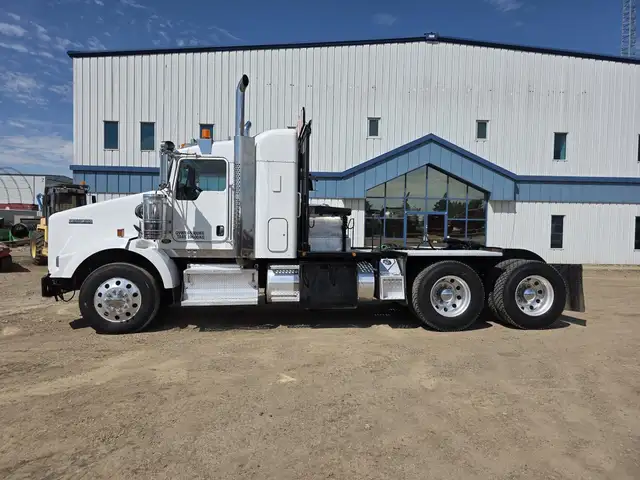 2014 KENWORTH T800 in Heavy Trucks in Saskatoon - Image 3