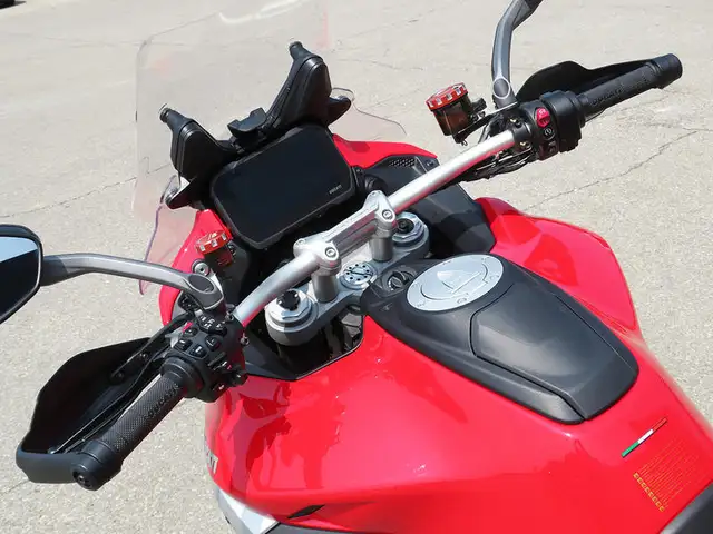 2022 Ducati Multistrada V4S Ducati Red / Forged Wheels in Sport Bikes in Cambridge - Image 14