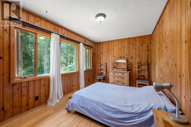 9900 Greenhill Rd Denman Island, British Columbia in Houses for Sale in Comox / Courtenay / Cumberland - Image 19