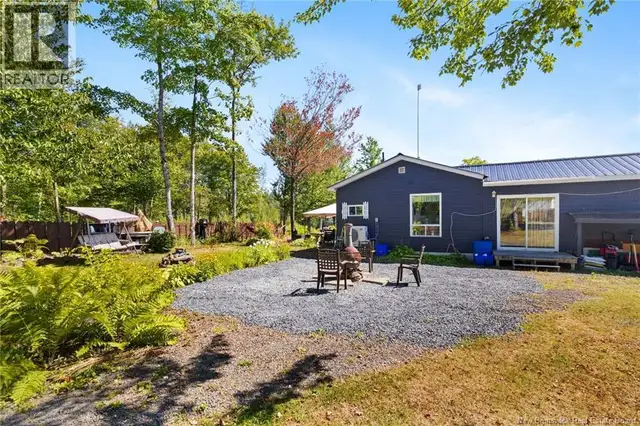 1677 Bronson Sett Road Bronson Settlement, New Brunswick in Houses for Sale in Fredericton - Image 37