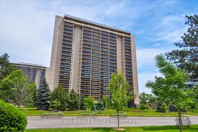 Welcome to #109 - 299 Mill Rd! Located in desirable, family friendly Markland Wood, this upgraded 3...