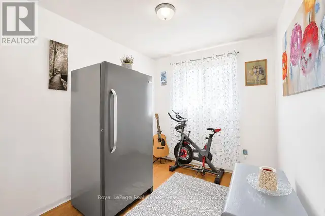 334 TRAGINA AVENUE N Hamilton (Homeside), Ontario in Houses for Sale in Oakville / Halton Region - Image 25