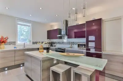 Suite Amenities Fridge Stove Washer in suite Dishwasher available Balconies Hardwood floors Dryer in...