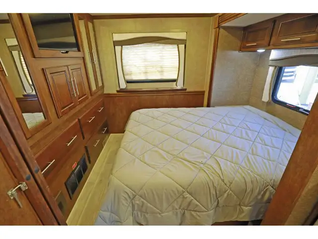 2015 Coachmen Encounter Classe A VR / RV FULL PAINT 3 Extensions in RVs & Motorhomes in Laval / North Shore - Image 23