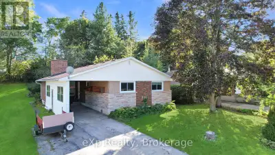 This charming 3-bedroom home in Hanover sits at the end of a quiet cul-de-sac, offering a peaceful a...