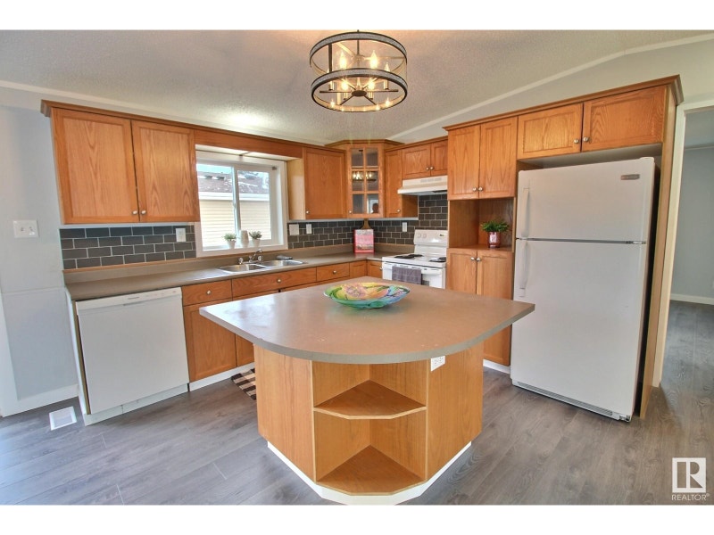 1401 53222 RR 272 Rural Parkland County, Alberta Houses for Sale