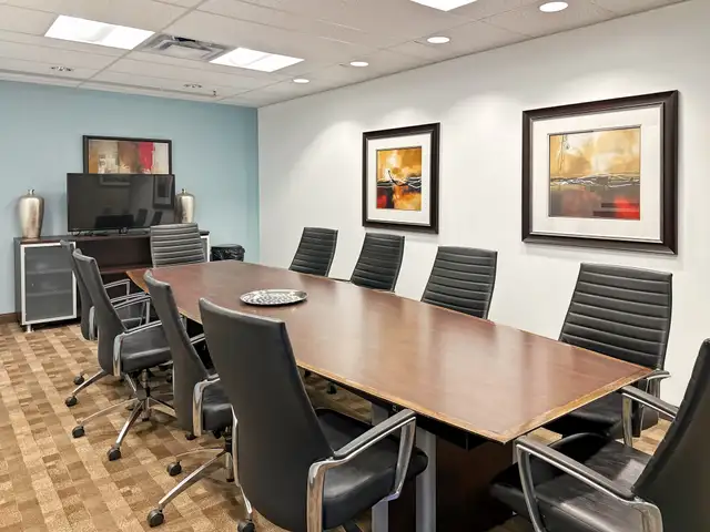 Office space for rent for 4 persons in Royal Bank Building in Commercial & Office Space for Rent in Regina - Image 20