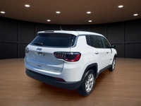 Price includes $1,000 finance credit. Price does not include fees or taxes. The 2025 Jeep Compass No... (image 5)