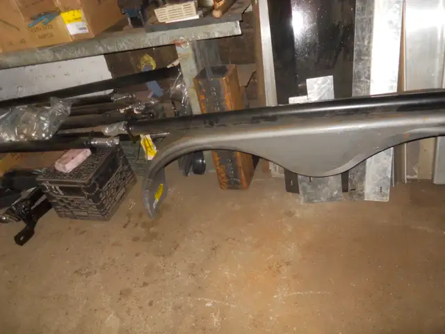 TRAILER AXLE TRAIT  4" DROP--TIRE &RIM in Other in Ottawa - Image 6