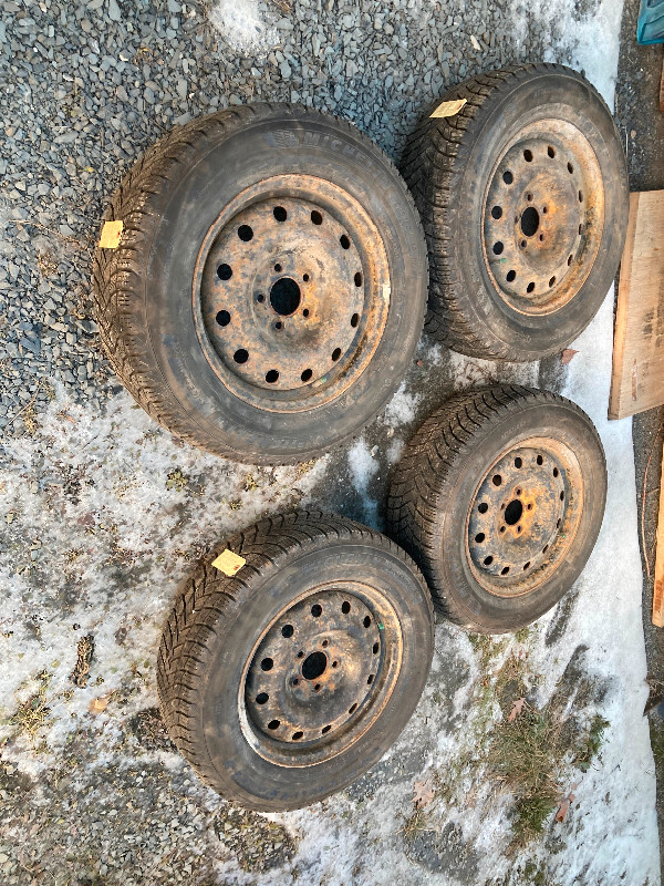 Plusieurs set roue Mag pneus hiver prix varié dans Pneus et jantes  à Drummondville - Image 2
