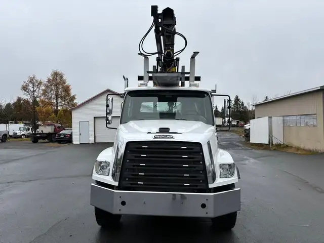 2016 Freightliner 114SD in Heavy Equipment in St-Georges-de-Beauce - Image 3