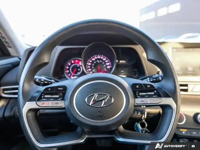 2023 Hyundai Elantra Essential Fwd | Cloth | Heated Seats in Cars & Trucks in Mississauga / Peel Region - Image 17