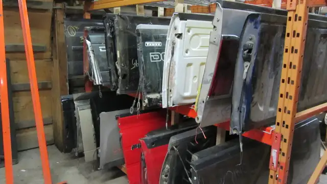 TAILGATES Huge Selection - Ford, Dodge, Chevy 08-20 Jasper Auto in Auto Body Parts in Edmonton - Image 3