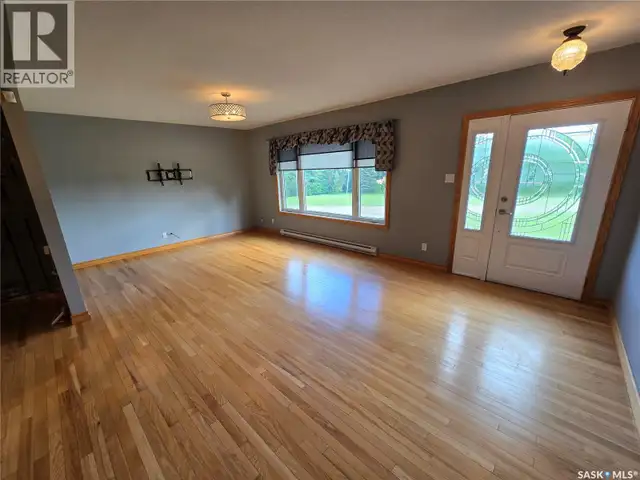 Muchowski Acreage Montmartre, Saskatchewan in Houses for Sale in Regina - Image 18