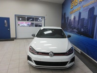 VOLKSWAGEN GOLF GTI 2019 TURBO 228 HP / INTÉRIEUR EN TISSU CHAUFFANT / APPLECARPLAY ET ANDROID AUTO... (image 3)