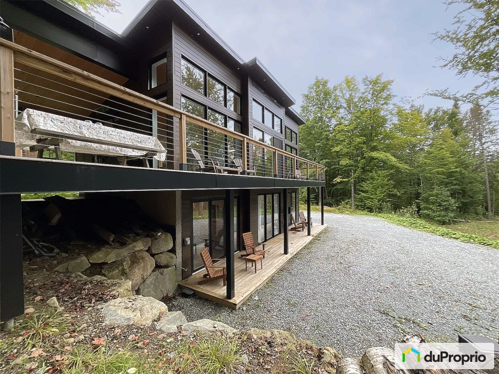$850,000 - Bungalow for sale in Eastman — photo 2