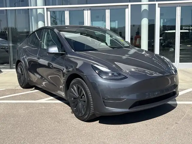 2023 Tesla Model Y Base560187802376611849