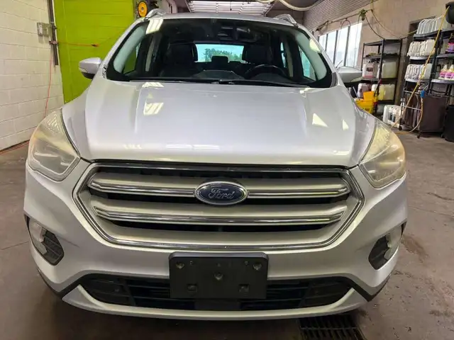 2018 Ford Escape Titanium547056894062766081