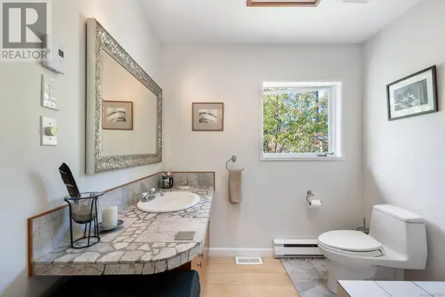 1901 East Rd Denman Island, British Columbia in Houses for Sale in Comox / Courtenay / Cumberland - Image 18