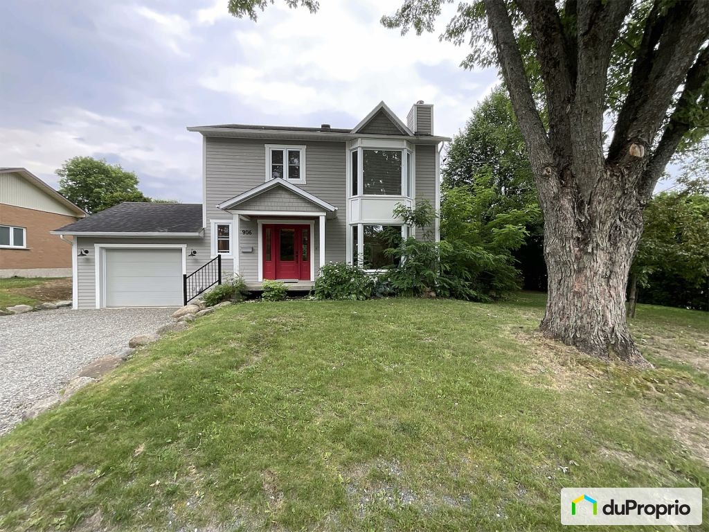 $685,000 - 2 Storey for sale in Magog — photo 1
