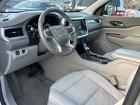 Double L Motors Ltd. 2019 GMC ACADIA SLE AWD – STYLE, SPACE & ALL-WEATHER CONFIDENCE! Turn heads and... (image 8)