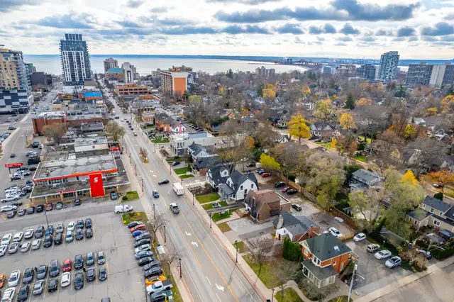 BURLINGTON * Modern Private Office with Parking & Amenities* in Commercial & Office Space for Rent in Oakville / Halton Region - Image 21