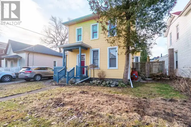 4326 ELLIS STREET Niagara Falls (Downtown), Ontario in Houses for Sale in St. Catharines - Image 4
