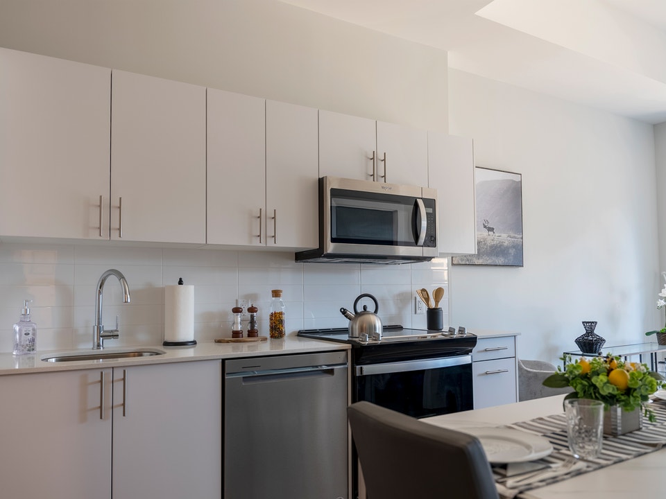 80 Bond Street East 4