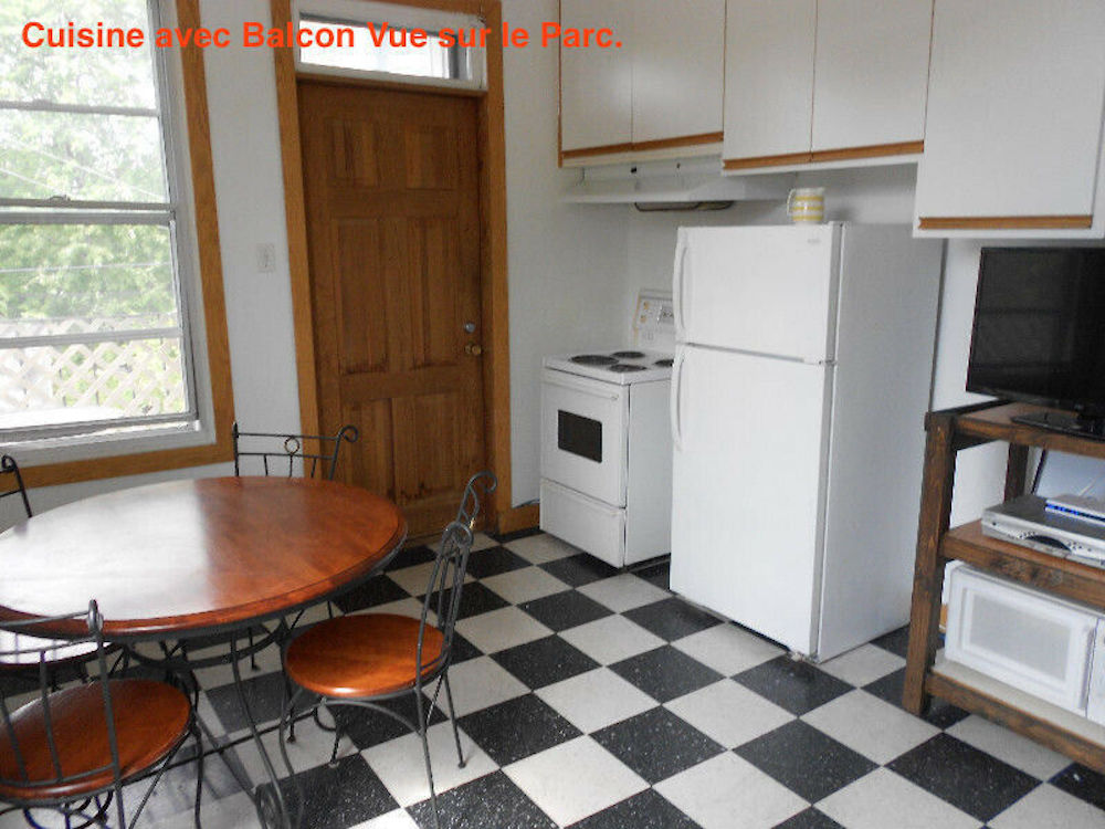 Chambre en coloc meublée située en bordure d'un Parc\Métro\WIFI — photo 3