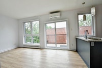 Renovated Akelius studio apartment for rent. Located near Av. Barclay in the Cote-des-Neiges neighbo... (image 7)