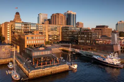 Conceived by our regions most celebrated architect, Brian MacKay-Lyons, The Residences at Queens Mar...