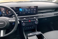 Adaptive Cruise Control,bluelink Connected Car System,10.25 Inch Navigation System,blind Spot Monito... (image 5)