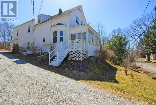17 Acadia Crescent Hampton, New Brunswick in Houses for Sale in Saint John - Image 2