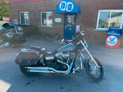 The Ultimate Easy Riding Chopper Style Comfort with Modern Tech and Forward Mounted Controls. Clip O...