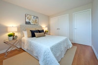 Realstar's Lyndon Place Apartments is ideally located near public transit routes and the QEW. This f... (image 6)