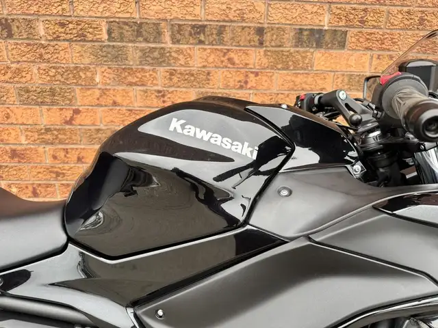 2020 Kawasaki Ninja 650 ABS **ONLY 2,000 KM** in Sport Bikes in Markham / York Region - Image 8