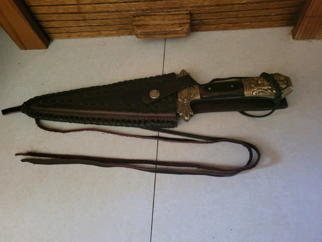 Collectable Dagger with sheath  in Arts & Collectibles in Lethbridge
